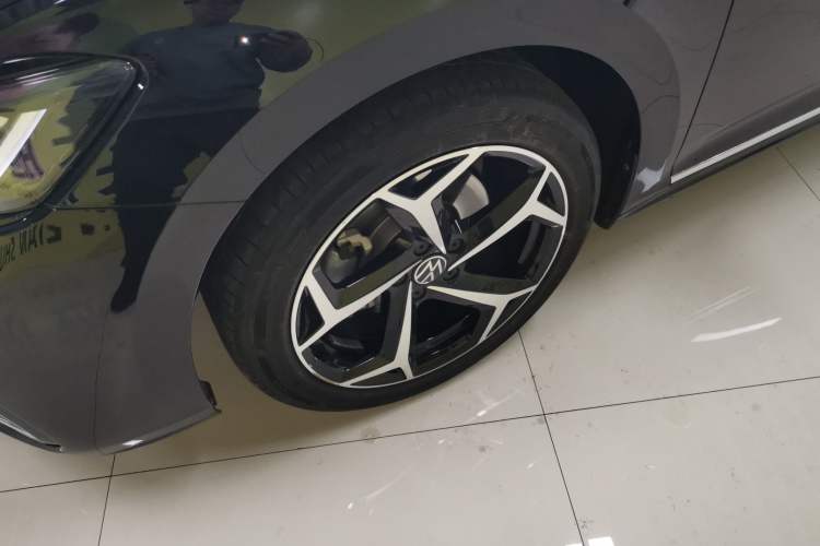 Used Volkswagen Passat 2024 380TSI Starry Dragon Edition Left Front Wheel Hub