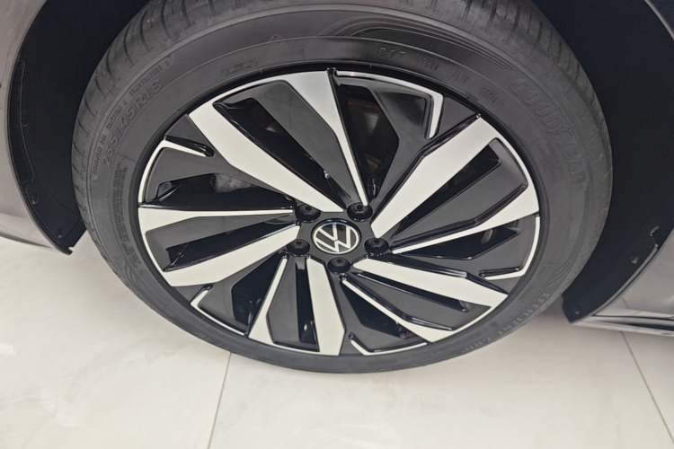 Used Volkswagen Passat 2024 380TSI Dragon Glory Edition Left Front Wheel Hub
