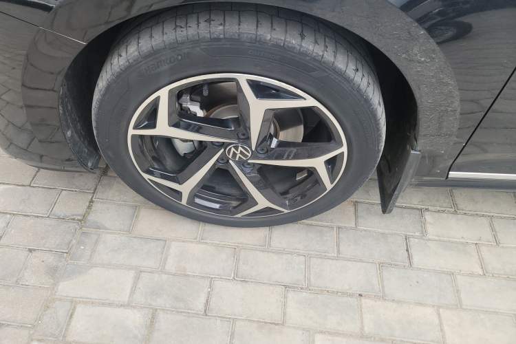 Used Volkswagen Passat 2024 330TSI Starry Elite Edition Left Front Wheel Hub