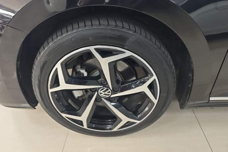 Used Volkswagen Passat 2024 380TSI Starry Dragon Edition Left Front Wheel Hub