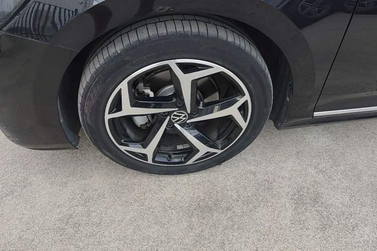 Used Volkswagen Passat 2024 380TSI Starry Dragon Edition Left Front Wheel Hub