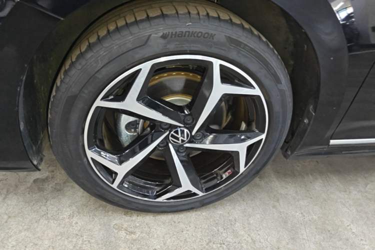 Used Volkswagen Passat 2024 330TSI Starry Elite Edition Left Front Wheel Hub