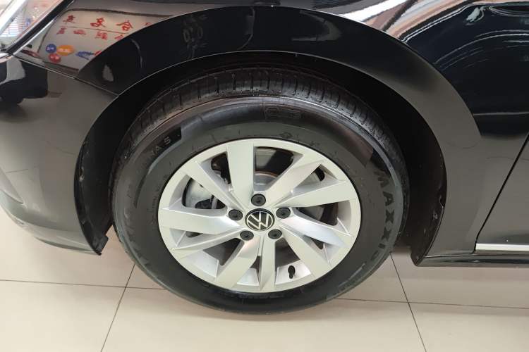 Used Volkswagen Passat 2024 280TSI Business Edition Left Front Wheel Hub