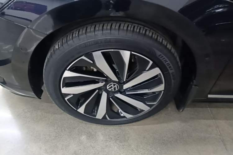Used Volkswagen Passat 2024 380TSI Dragon Glory Edition Left Front Wheel Hub