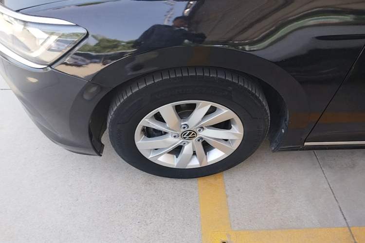 Used Volkswagen Passat 2024 280TSI Business Edition Left Front Wheel Hub