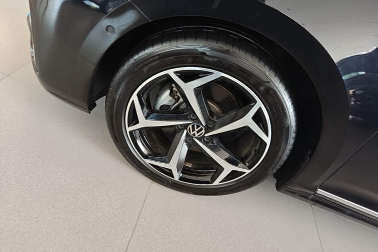 Used Volkswagen Passat 2024 380TSI Starry Dragon Edition Left Front Wheel Hub