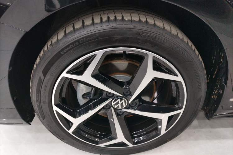 Used Volkswagen Passat 2024 380TSI Starry Dragon Edition Left Front Wheel Hub