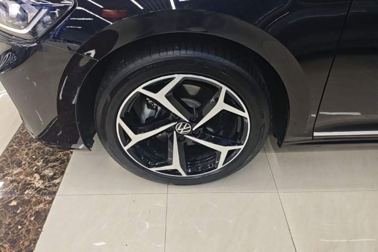 Used Volkswagen Passat 2024 380TSI Starry Dragon Edition Left Front Wheel Hub