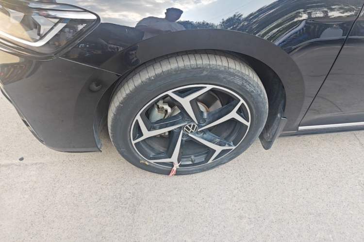 Used Volkswagen Passat 2024 380TSI Starry Dragon Edition Left Front Wheel Hub