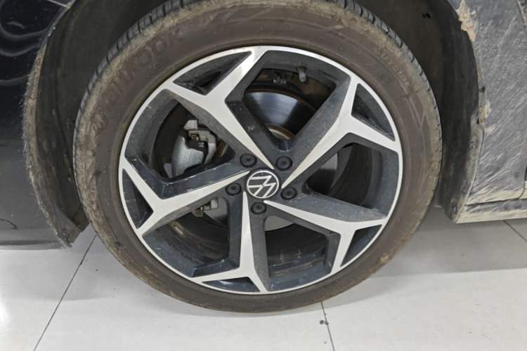 Used Volkswagen Passat 2024 330TSI Starry Elite Edition Left Front Wheel Hub