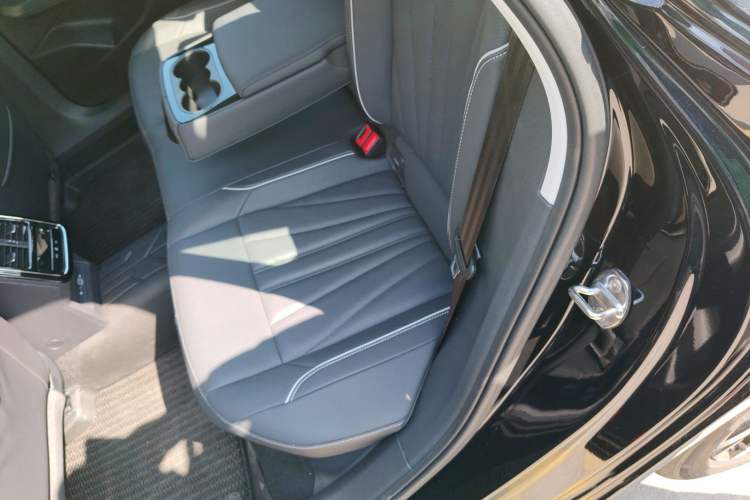 Used Volkswagen Passat 2024 380TSI Elite Edition Left Rear Seat