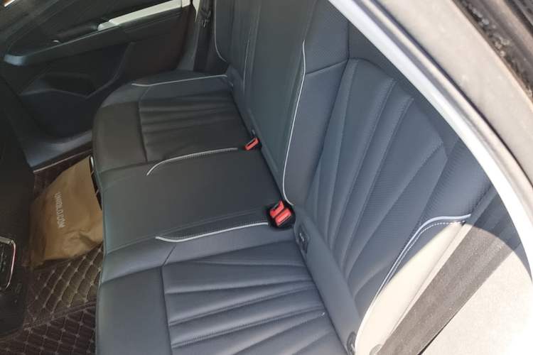 Used Volkswagen Passat 2024 380TSI Dragon Edition Left Rear Seat