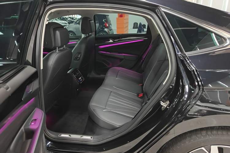 Used Volkswagen Passat 2024 380TSI Dragon Glory Edition Left Rear Seat