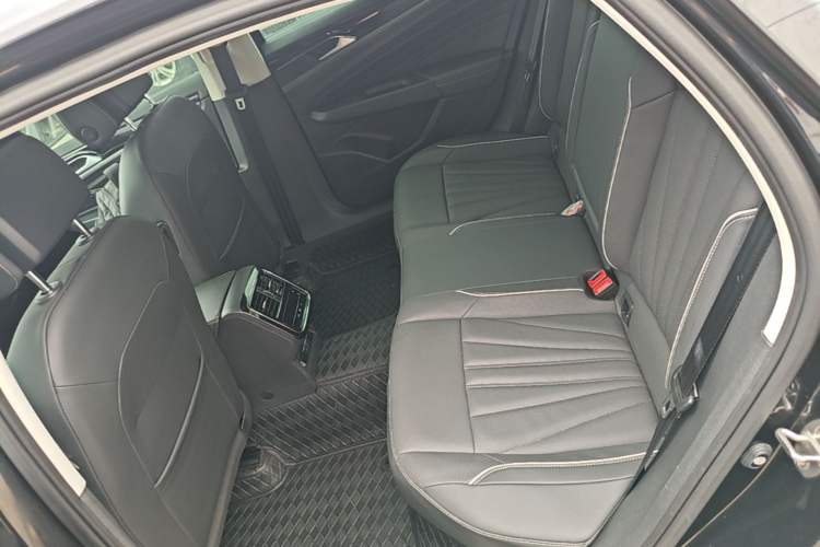 Used Volkswagen Passat 2024 380TSI Dragon Edition Left Rear Seat