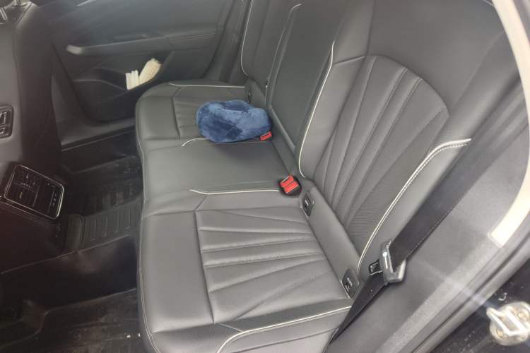 Used Volkswagen Passat 2024 330TSI Elite Edition Left Rear Seat
