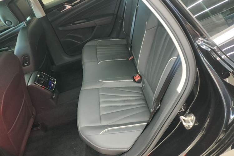 Used Volkswagen Passat 2024 330TSI Elite Edition Left Rear Seat