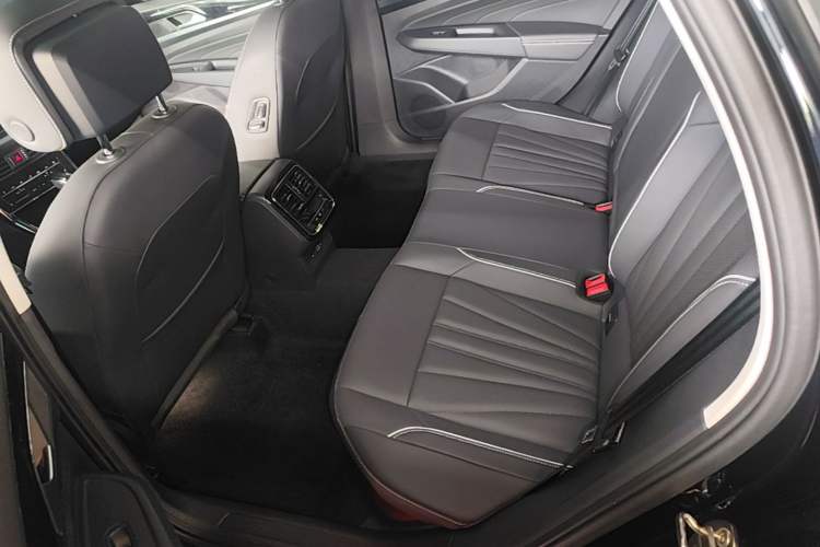 Used Volkswagen Passat 2024 380TSI Dragon Edition Left Rear Seat