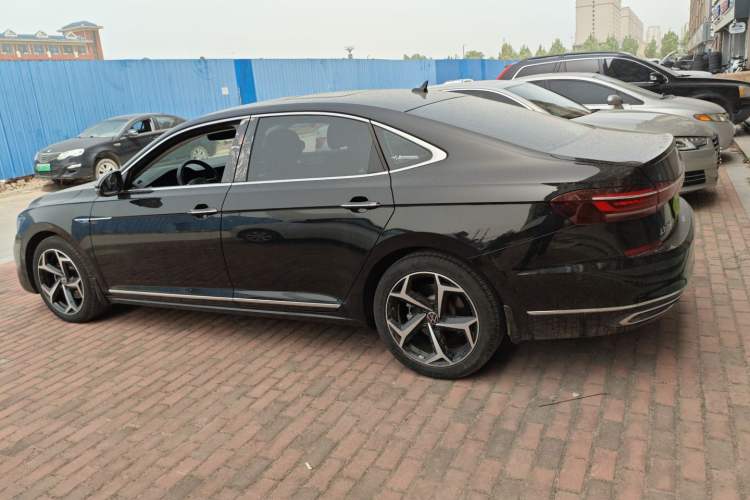 Used Volkswagen Passat 2024 380TSI Starry Luxury Edition Left Side