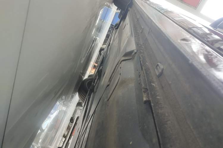 Used Volkswagen Passat 2024 380TSI Dragon Edition Left Side Sill