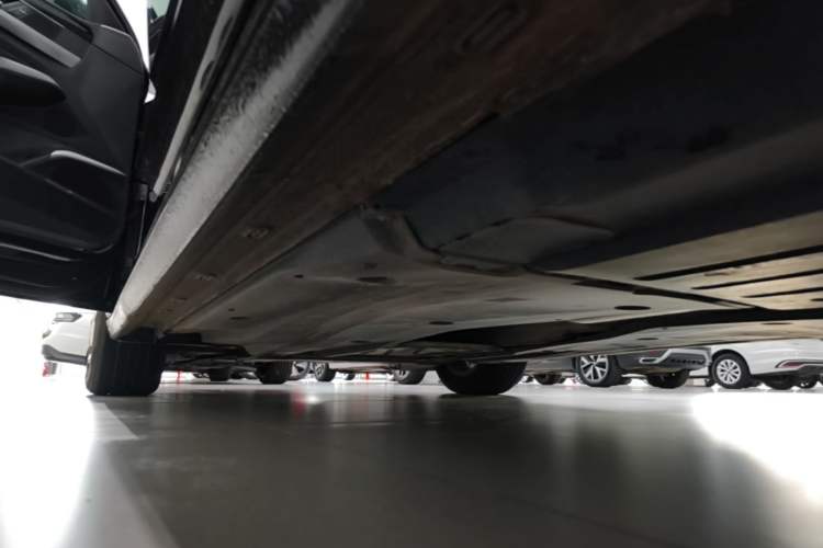 Used Volkswagen Passat 2024 280TSI Business Edition Left Side Sill