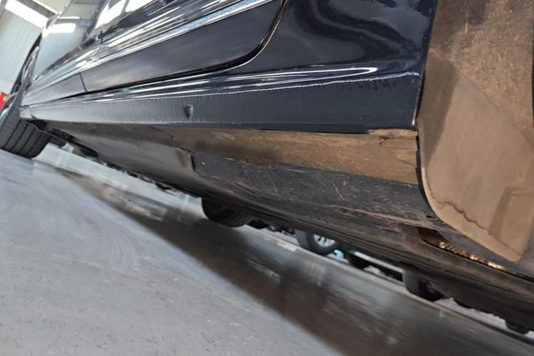 Used Volkswagen Passat 2024 380TSI Starry Elite Edition Left Side Sill