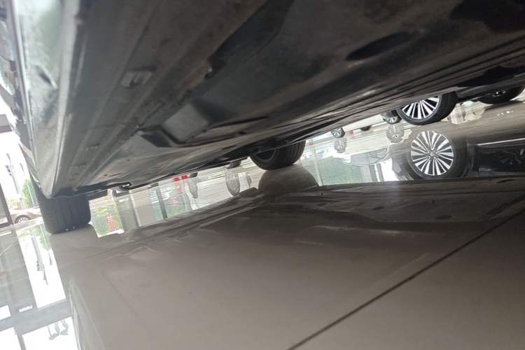 Used Volkswagen Passat 2024 380TSI Elite Edition Left Side Sill