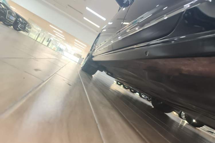 Used Volkswagen Passat 2024 380TSI Starry Dragon Edition Left Side Sill