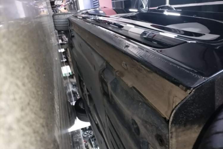 Used Volkswagen Passat 2024 380TSI Starry Luxury Edition Left Side Sill