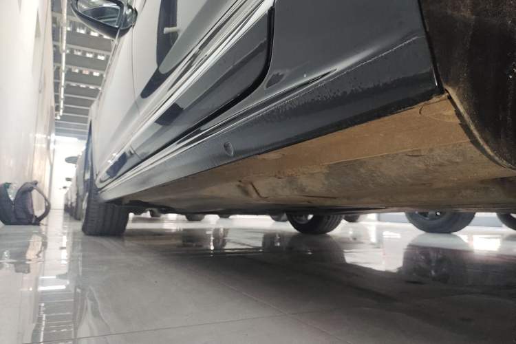 Used Volkswagen Passat 2024 330TSI Starry Elite Edition Left Side Sill