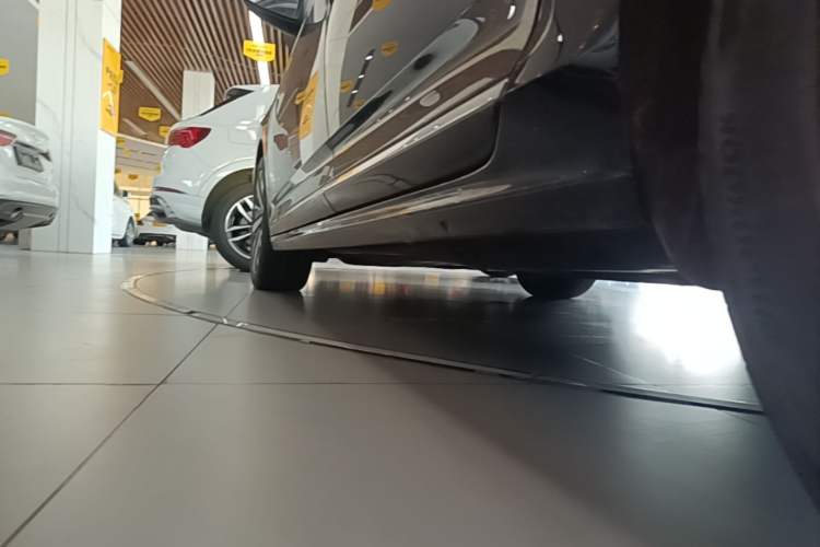 Used Volkswagen Passat 2024 330TSI Elite Edition Left Side Sill