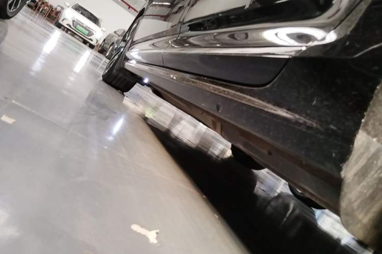 Used Volkswagen Passat 2024 380TSI Luxury Edition Left Side Sill