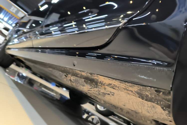 Used Volkswagen Passat 2024 380TSI Elite Edition Left Side Sill