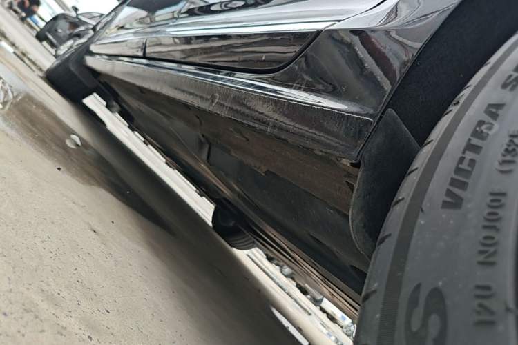Used Volkswagen Passat 2024 380TSI Dragon Edition Left Side Sill