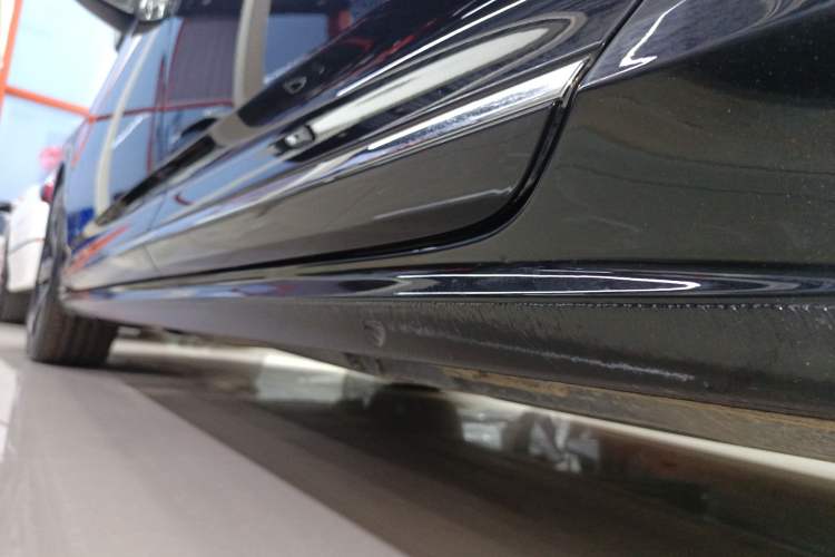 Used Volkswagen Passat 2024 380TSI Starry Dragon Edition Left Side Sill