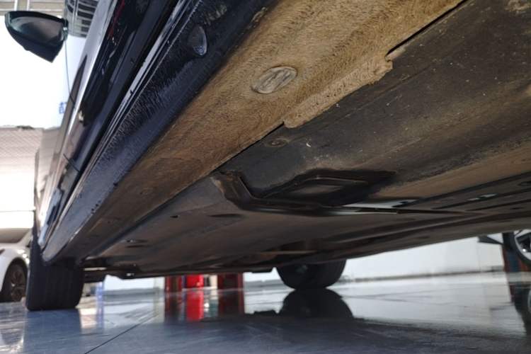 Used Volkswagen Passat 2024 380TSI Starry Luxury Edition Left Side Sill