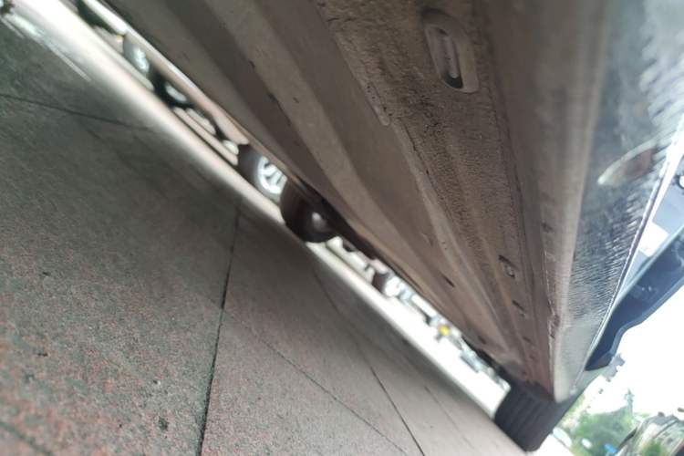 Used Volkswagen Passat 2024 280TSI Business Edition Left Side Sill