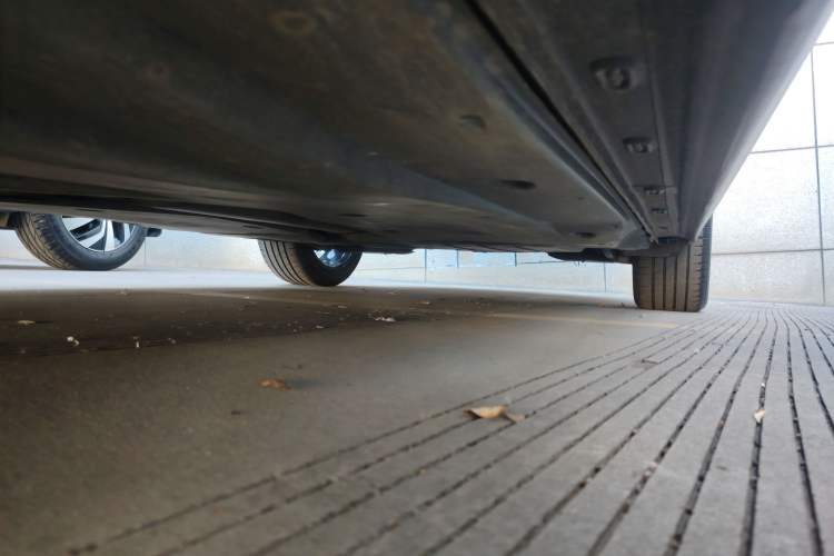 Used Volkswagen Passat 2024 380TSI Starry Elite Edition Left Side Sill