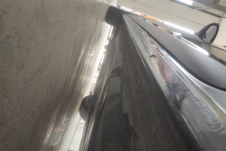 Used Volkswagen Passat 2024 380TSI Elite Edition Left Side Sill