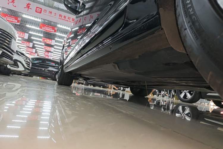 Used Volkswagen Passat 2024 380TSI Starry Luxury Edition Left Side Sill