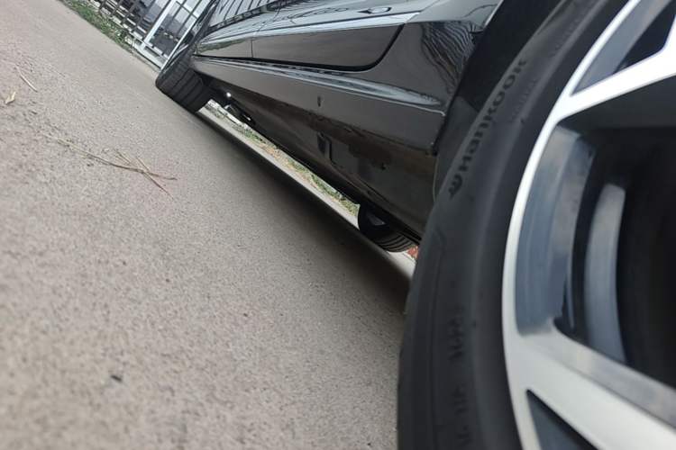 Used Volkswagen Passat 2024 380TSI Starry Dragon Edition Left Side Sill