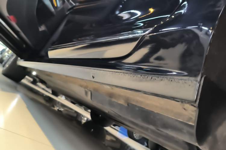 Used Volkswagen Passat 2024 380TSI Luxury Edition Left Side Sill