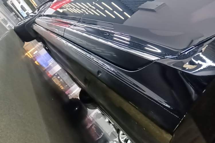 Used Volkswagen Passat 2024 380TSI Dragon Glory Edition Left Side Sill
