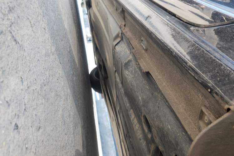 Used Volkswagen Passat 2024 380TSI Dragon Glory Edition Left Side Sill