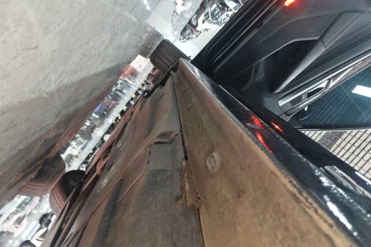 Used Volkswagen Passat 2024 330TSI Elite Edition Left Side Sill