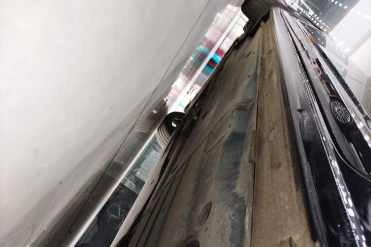 Used Volkswagen Passat 2024 380TSI Starry Dragon Edition Left Side Sill