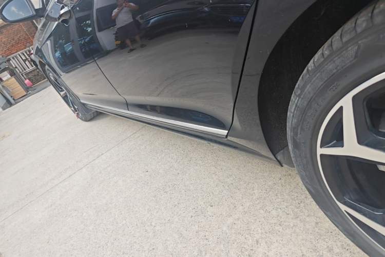 Used Volkswagen Passat 2024 380TSI Starry Dragon Edition Left Side Sill