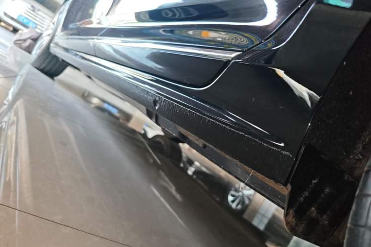 Used Volkswagen Passat 2024 380TSI Elite Edition Left Side Sill
