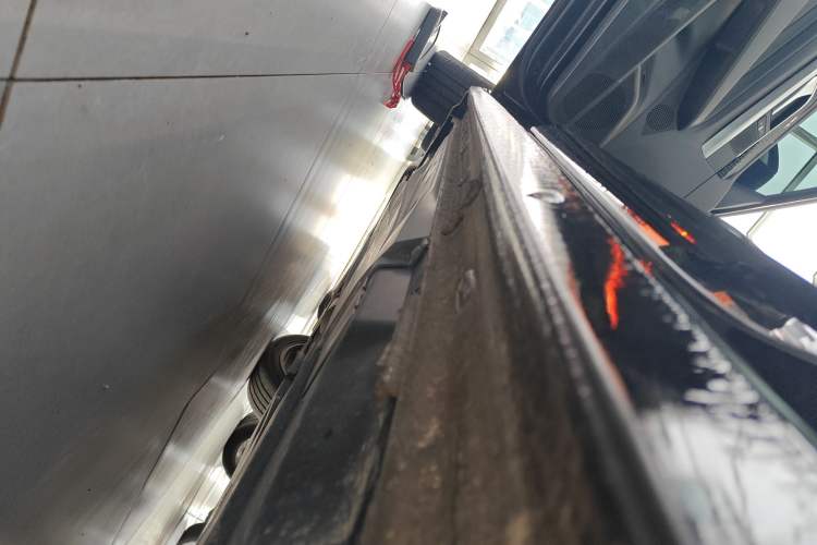 Used Volkswagen Passat 2024 380TSI Dragon Edition Left Side Sill