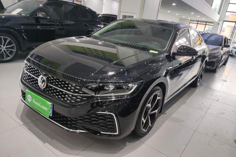 Used Volkswagen Passat 2024 380TSI Starry Dragon Edition Guazi used car, China used car export, Used car for sale, Used  cars, Cheapest cars for sale