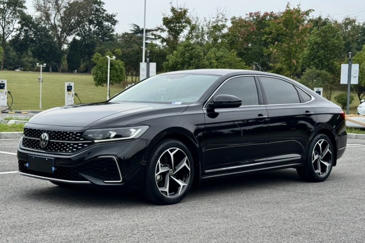 Volkswagen Passat 2024 380TSI Starry Dragon Edition - Dragon Rise
